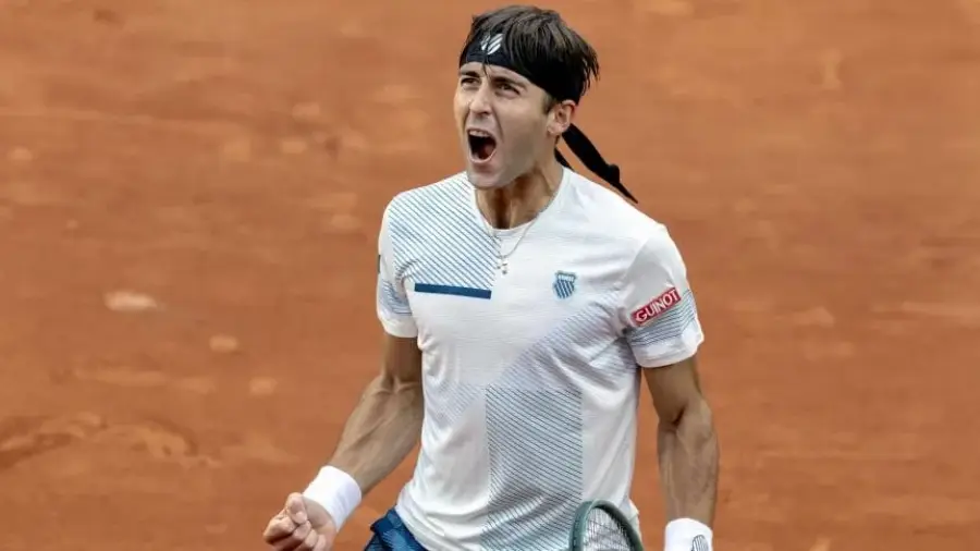 Tenis: Tomás Etcheverry y Mariano Navone, los argentinos que pasaron a segunda ronda en Roland Garros