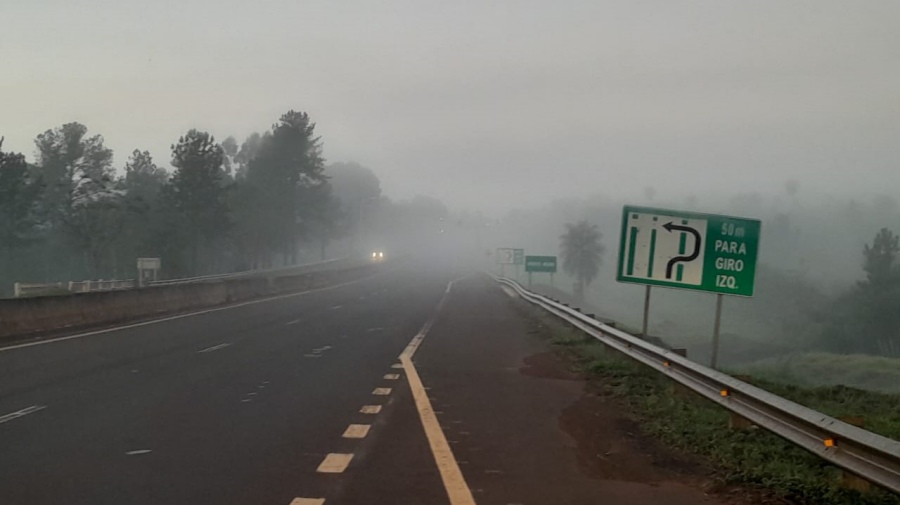 Este día jueves temprano: Densos bancos de neblina en rutas misioneras