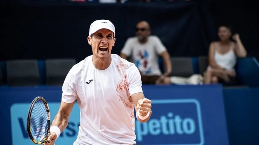Tenis: Los argentinos Pedro Cachín y Facundo Bagnis avanzan a los octavos de final en el ATP suizo de Gstaad