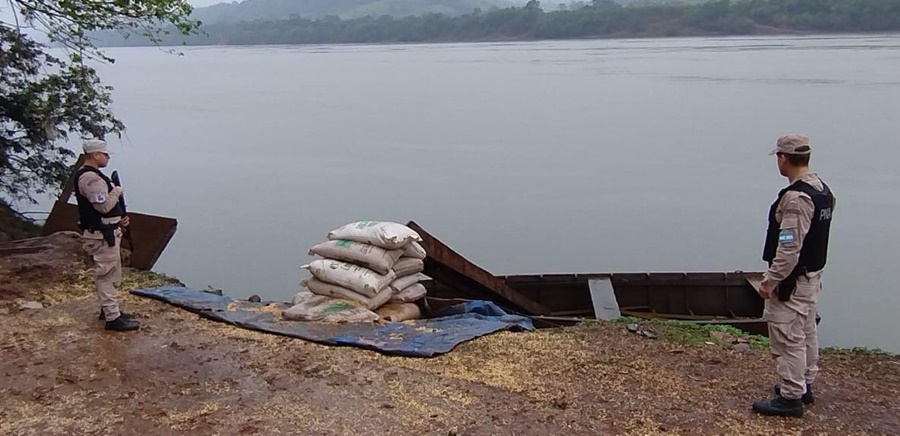 Misiones: Secuestran cerca de diez toneladas de soja que iban a ser exportadas de manera ilegal, la mercadería, sin aval aduanero, pretendía ser cruzada por agua hacia el Brasil