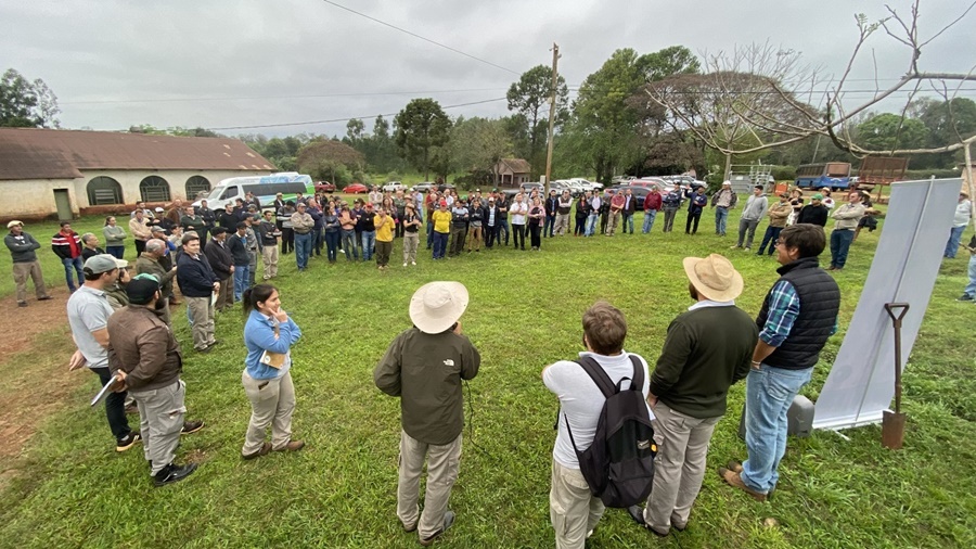 Compartir para mejorar: Productores de toda la región yerbatera asistieron a la jornada técnica desarrollada en Jardín América