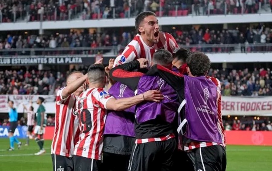 Copa Sudamericana: Estudiantes de La Plata goleó a Goiás de Brasil y se ilusiona con pasar a cuartos de final