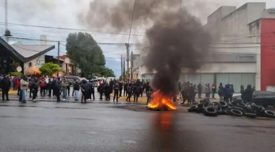 El Gobierno Nacional conformó un Comité de Crisis que, junto al Gobierno de la provincia de Misiones, comandará a doscientos gendarmes y demás fuerzas federales para superar la situación policial