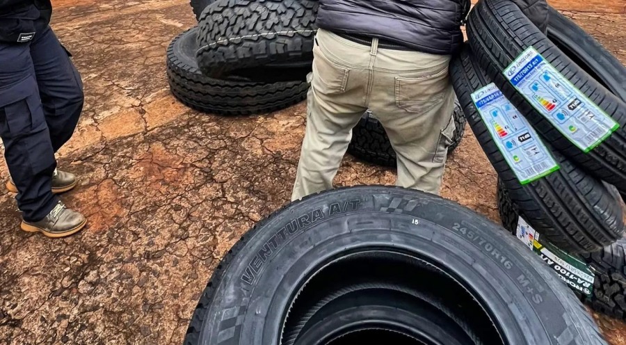Misiones: Incautaron 10 millones de pesos en neumáticos de contrabando en la localidad de Jardín América, en la intersección de las Ruta Nacional N° 12 y la Provincial N° 7