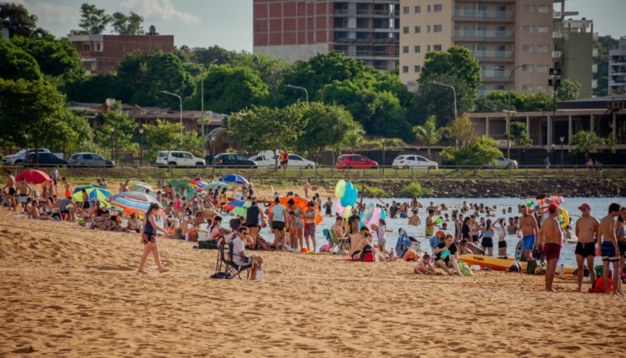 Descubrí las playas que posicionan a la ciudad de Posadas como destino imperdible este verano: El Brete y Costa Sur, destacan como destinos por su infraestructura moderna y actividades recreativas