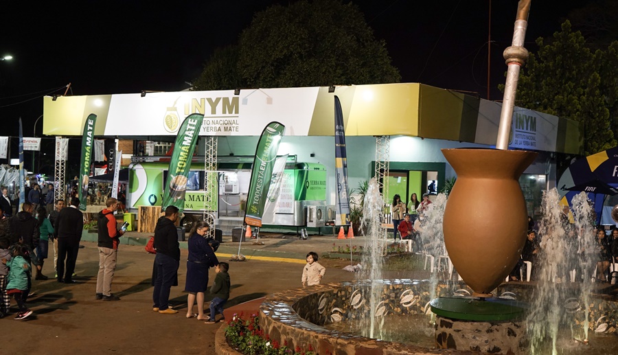 Apóstoles: El INYM está presente en la edición 44 de la Fiesta Nacional e Internacional de la Yerba Mate ,su stand institucional ofrece al público degustación de mate cocido y “frozen” del producto yerbatero