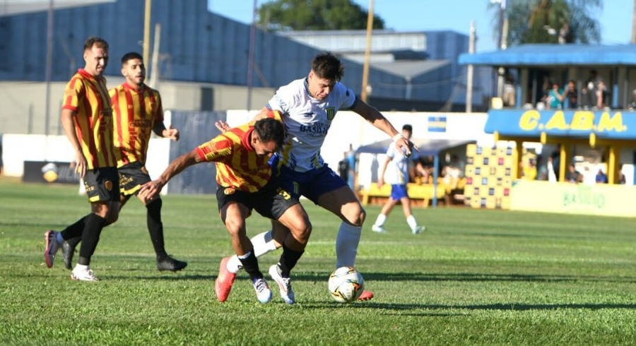 Federal A de Fútbol: Bartolomé Mitre de Posadas venció a Sarmiento de Resistencia 1 a 0 en su debut como local