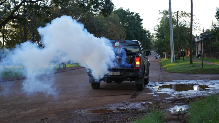 “Todos contra el Dengue”: Continúa la intensiva Campaña de Fumigación en distintos barrios del Municipio apostoleño