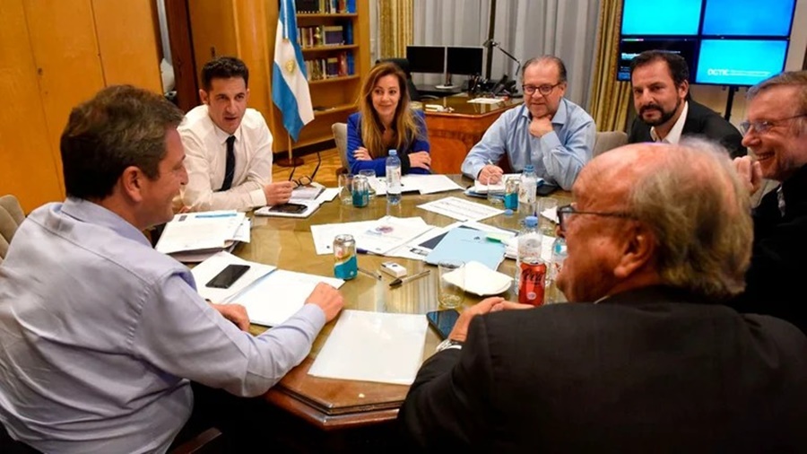 Dólar tecno y nuevo sistema de control de importaciones: Las medidas que anunciará desde hoy Economía para cuidar las reservas que aportó el dólar soja