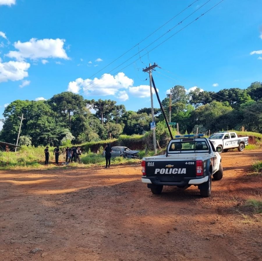 Misiones: Persecución y despiste la intersección de la Ruta Nacional N° 101 y la Ruta Provincial N° 19, secuestran una camioneta repleta de marihuana y detienen al conductor