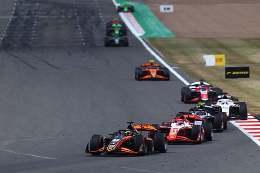 FIA Fórmula 2 en Silverstone: Un roce marginó a Nicolás Varrone de llegar en Top10, arribó 13°
