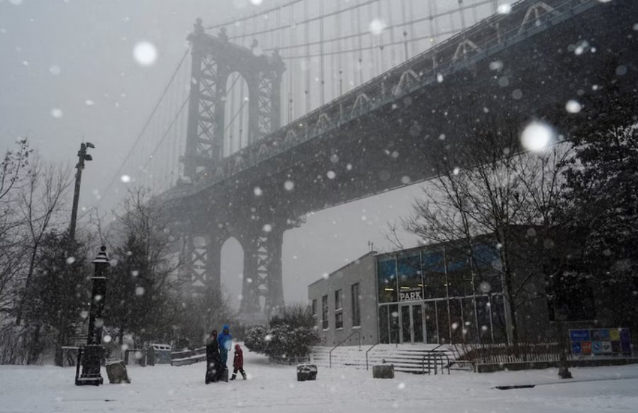 El Alcalde de Nueva York anunció un toque de queda temporal ante la inminente llegada de un una violenta tormenta de nieve