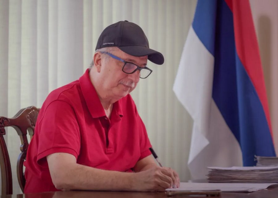 Misiones: El Gobernador Passalacqua decretó la prohibición de compra de vehículos en la administración pública