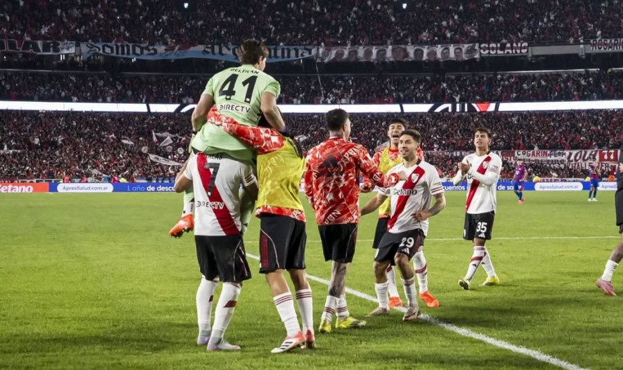 Para el infarto: River Plate lo empató en la última y eliminó por penales a San Lorenzo de Almagro para meterse en cuartos