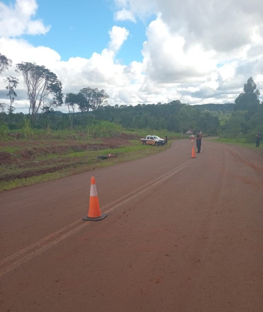 Motociclista lesionado tras un despiste sobre la Ruta Provincial N° 8, en el Paraje Sarmiento de la localidad misionera de 25 de Mayo