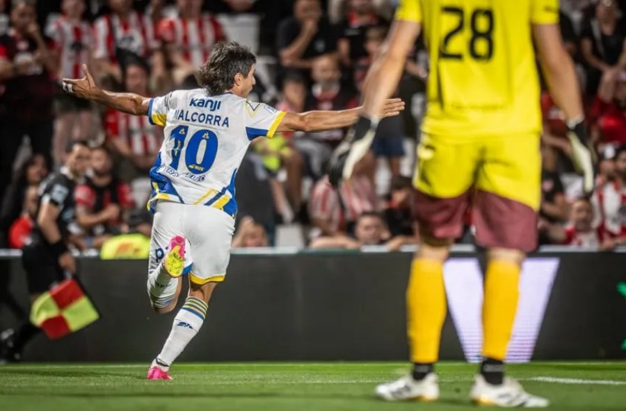 Rosario Central ganó en casa de Instituto de Córdoba y se adueñó de la punta de su zona del Torneo Clausura