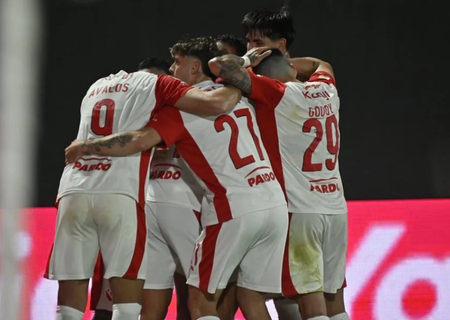 Independiente le ganó sobre el final a Deportivo Riestra y cortó su invicto como local, por el Torneo Clausura 2025