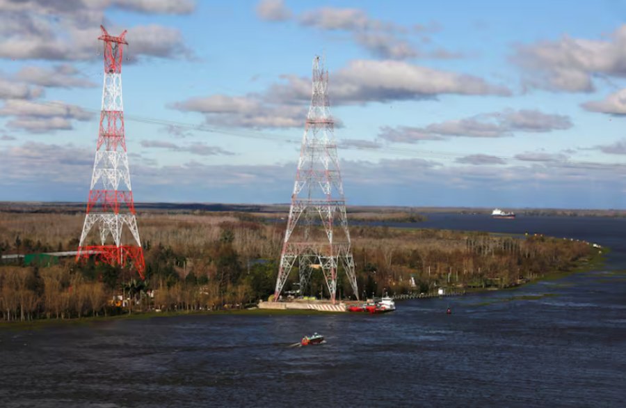 La familia Neuss, los dueños de Havanna y los de Newsan buscan quedarse con un negocio estratégico