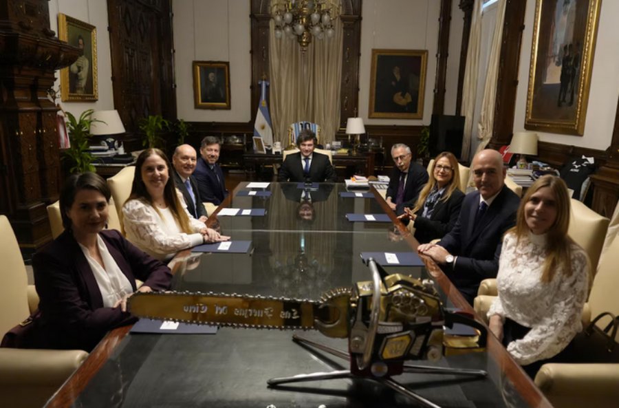 El Presidente Milei recibió a Legisladores de Estados Unidos y anunció una inversión de 8.000 millones de dólares de farmacéuticas
