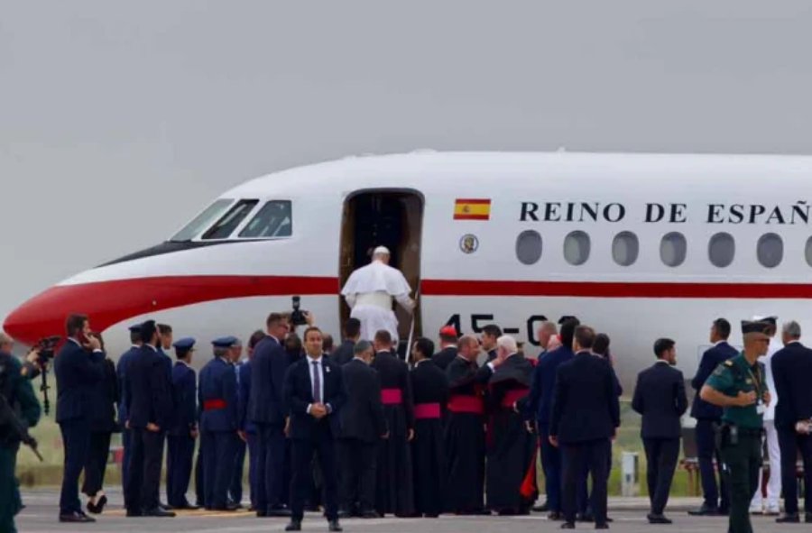 El Rey Felipe VI le presta su avión al Papa León XIV para regresar a Roma