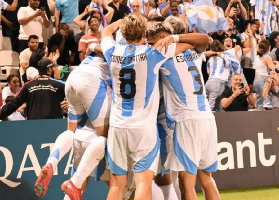 Con un gol de Facundo Jainikoski, la Selección Argentina venció a Túnez y aseguró su lugar en la próxima fase del Mundial Sub-17