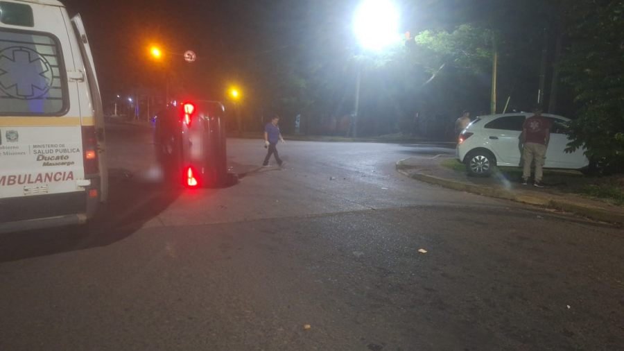 Posadas: Un hombre de 57 años falleció en un siniestro vial en la intersección de las Avenidas; Santa Catalina y Chacabuco, hay dos personas hospitalizadas
