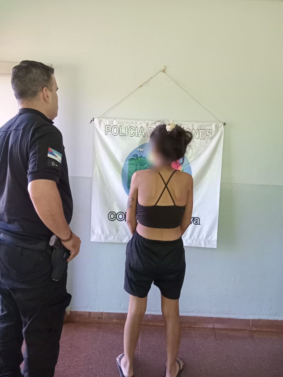 Posadas: Una joven de 19 años terminó detenida tras una alerta al 911, por sustraer un teléfono celular a un adulto mayor