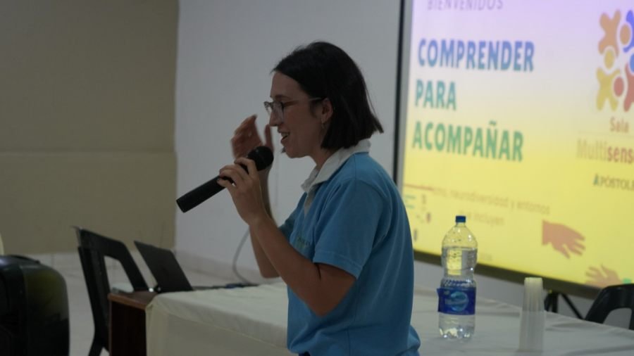 Apóstoles: Bajo la premisa “Comprender para Acompañar” se realizó una charla de concientización sobre autismo