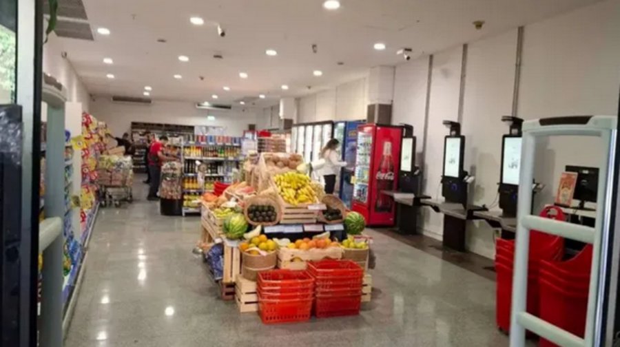 CABA: Cadena de Supermercados inauguró sucursal sin cajeros y con cajas de cobro automáticas