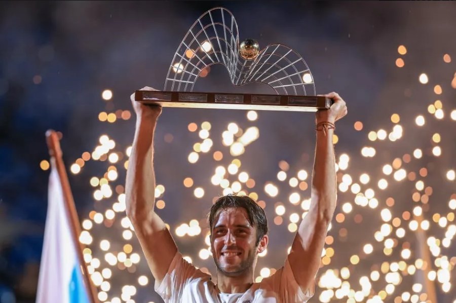 Tenis: La odisea de Tomás Etcheverry, casi 24 horas partido, calor extremo y campeón del ATP 500 de Río