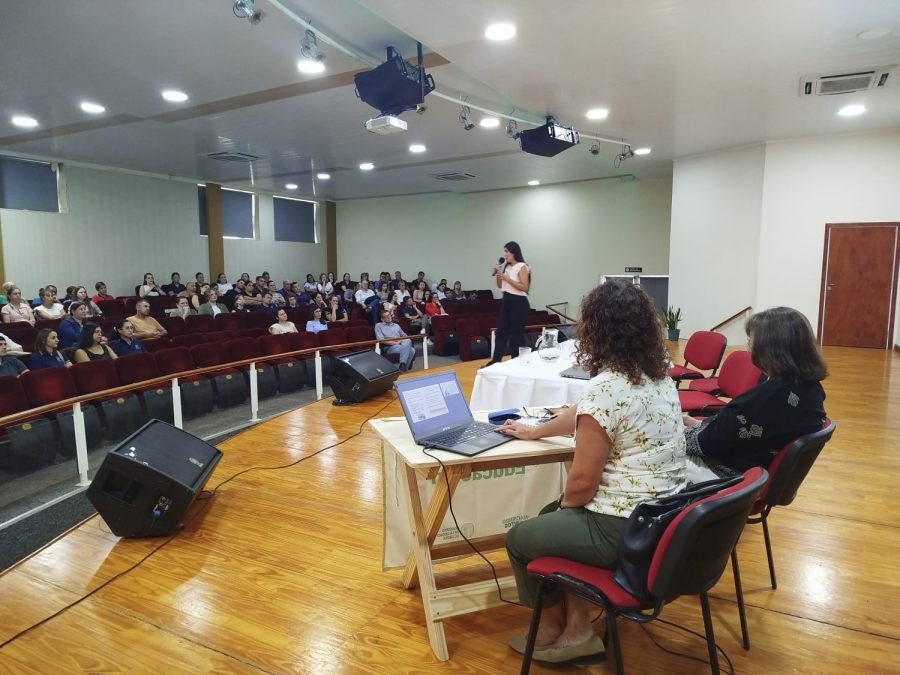 Oberá: Prevención del suicidio, más de seiscientos docentes se capacitaron