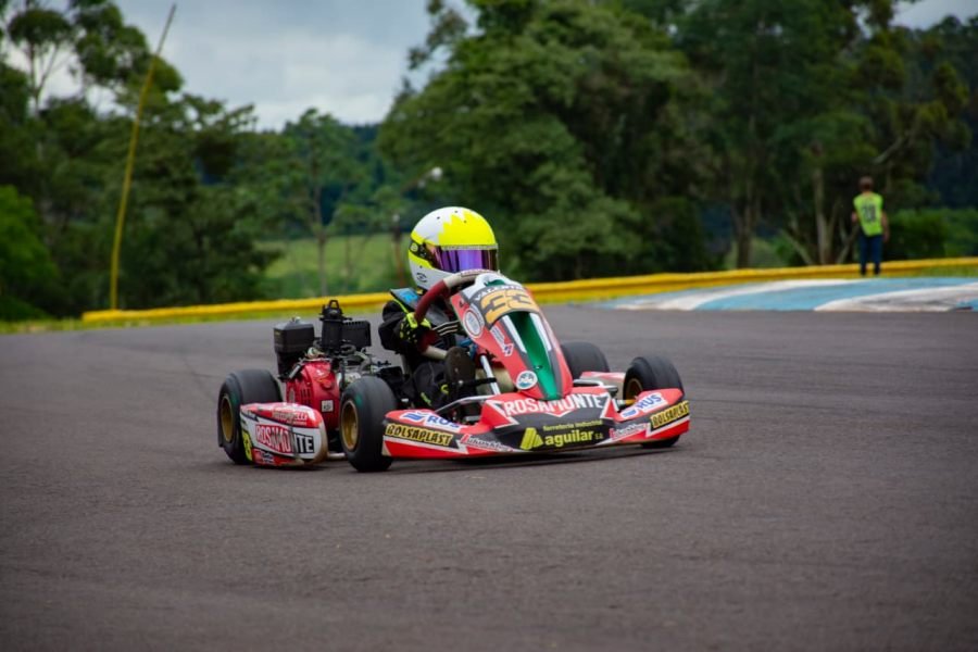 El Rosamonte Racing Team obtuvo su primer título en Campeonato Misionero de Karting de la mano de Valentino Silveira en la categoría Escuela