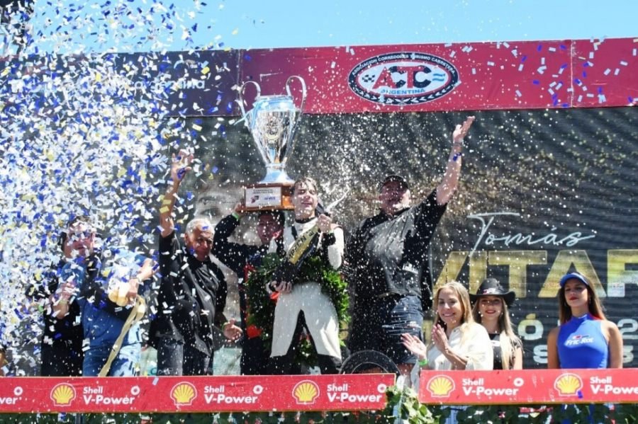 Turismo Pista: El mendocino Tomás Vitar ganó en el Autódromo de La Plata y es el campeón de la Clase 3 del Turismo Pista