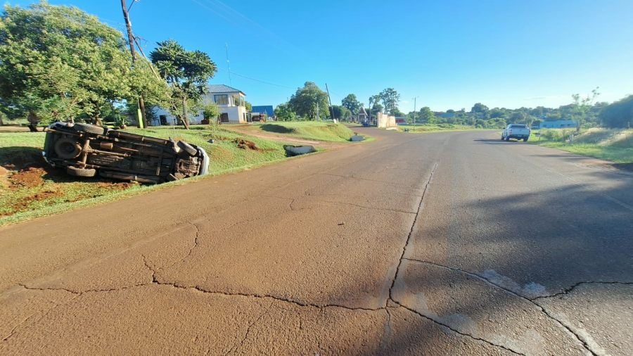 Despiste sobre la Ruta Provincial Nº 2, en jurisdicción del Municipio misionero de Itacaruaré, dejó varios lesionados