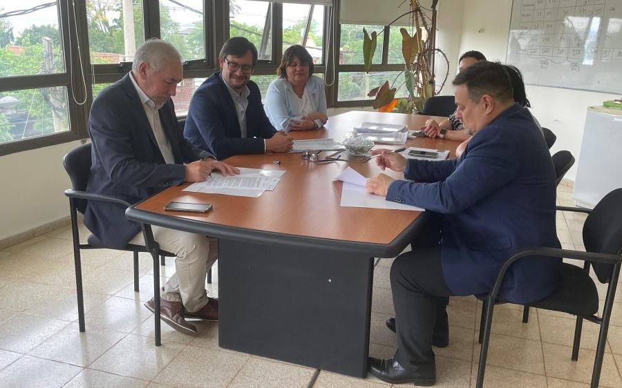 Misiones avanza en investigación oncológica: Se firmó convenio entre la FCEQyN-UNaM y el Parque de la Salud para la instalación de citómetro de flujo