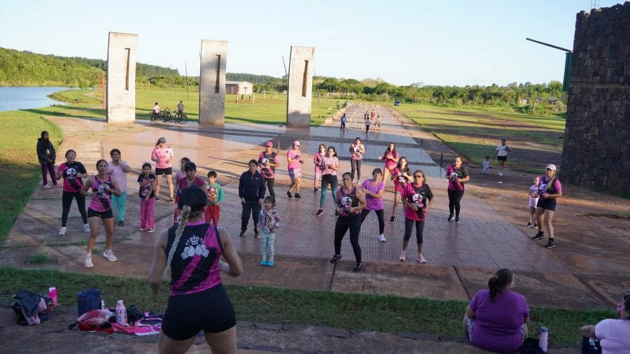 Apóstoles: Zumba y Aerobox en el Parque Recreativo del Barrio La Cantera, se organizó esta iniciativa para promover la salud y el bienestar de las mujeres de la comunidad