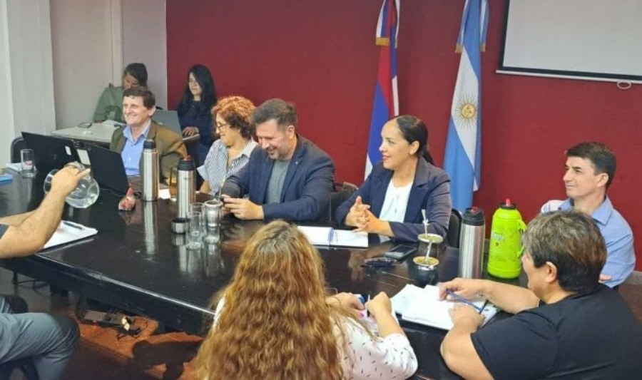 Misiones: Acordaron un nuevo incremento salarial para los docentes, aumento del básico y la próxima reunión será en Enero de 2025 para evaluar nuevamente